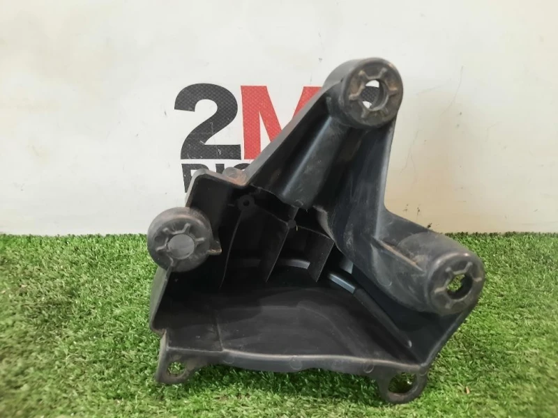 Staffa Sostegno Intparaurti POST DX 9683195680 Peugeot 3008 I 2009