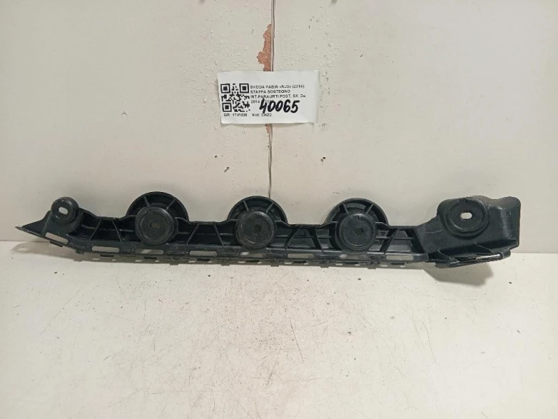 Staffa Sostegno Intparaurti POST SX STAFFA SOSTEGNO INTPARAURTI POST SX Skoda Fabia NJ3 2014