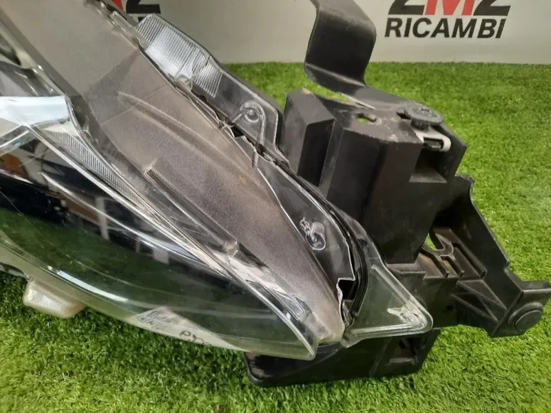 Proiettore ANT DX BHR251030 Mazda 3 III 2016