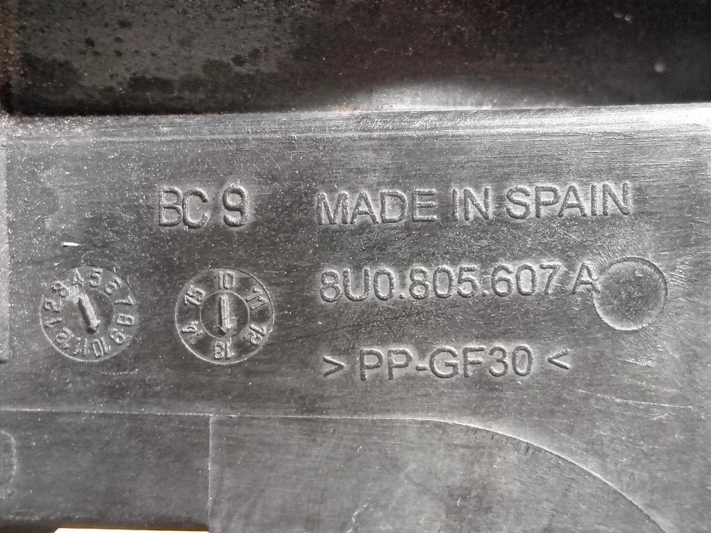 Staffa Sostegno Paraurti ANT SX 8U0 805 607 A Audi Q3 8UB 2012