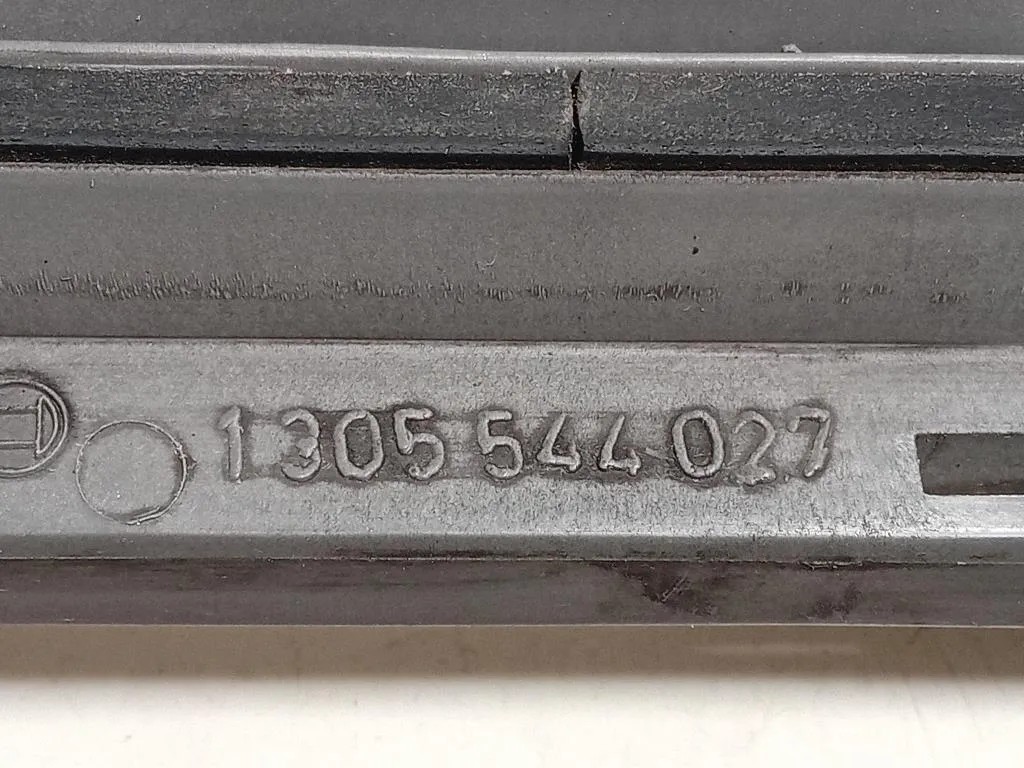 Proiettore ANT DX 1305544027 VETRO PROIETTORE ANT DX Mercedes Classe E W124 1985