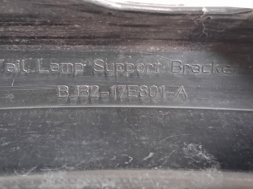 Supporto Fanale POST SX