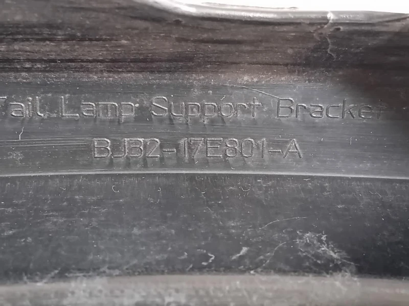 Supporto Fanale POST SX BJ32-17E801-A SX Land Rover Range Rover Evoque I 2011