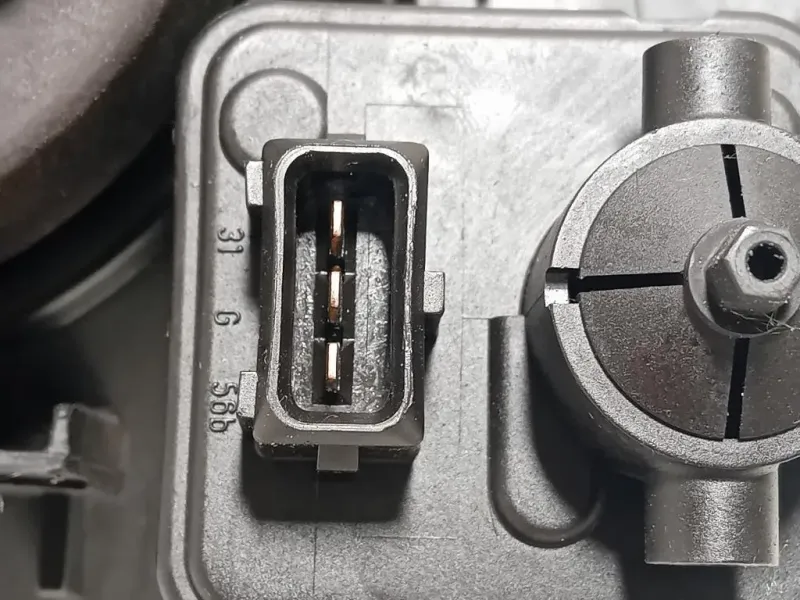 Proiettore ANT DX MR439530 Mitsubishi L200 II 1997