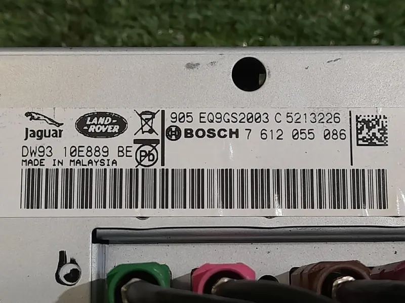 Display Multimediale XJ 2011 DW9310E889BE Jaguar XJ8 X408 2003