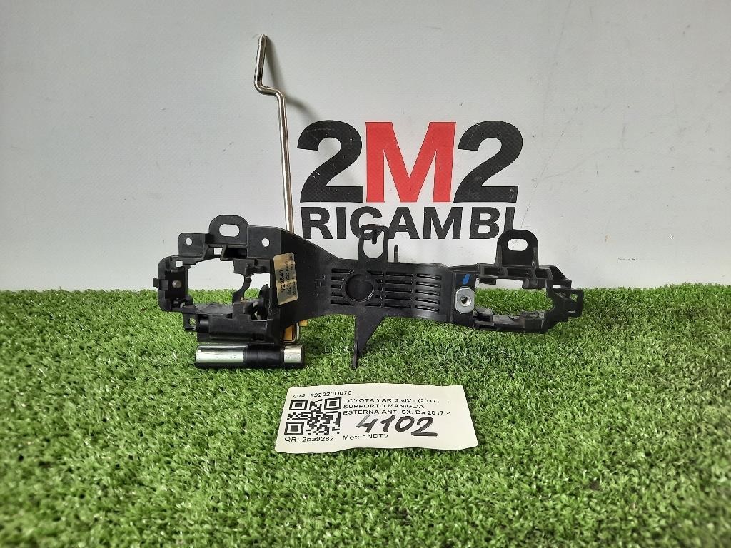 Supporto Maniglia Esterna ANT SX 692020D070 Toyota Yaris IV 2017