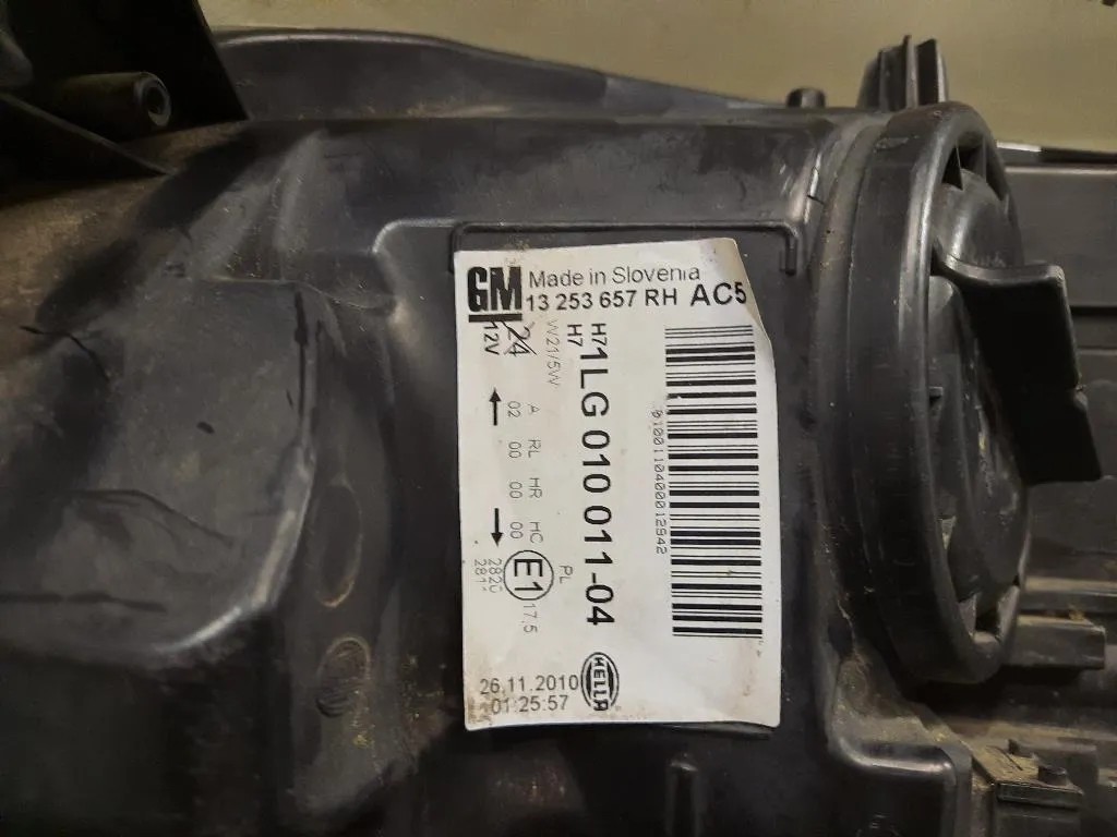 Proiettore ANT DX 13253657 1LG010011 Opel Astra J 2010