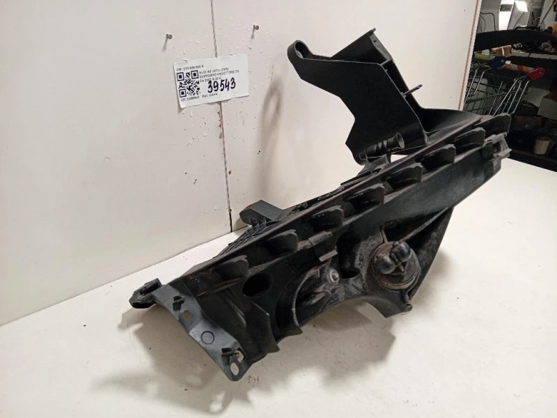 Supporto Proiettore DX 8T0 805 608 R Audi A5 8T3 2008