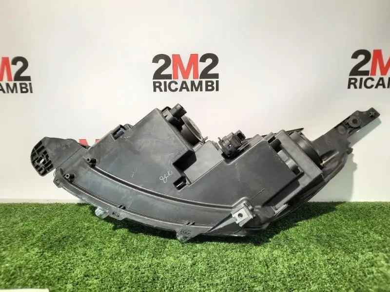 Proiettore ANT DX 9825313680 Peugeot 2008 I 2013