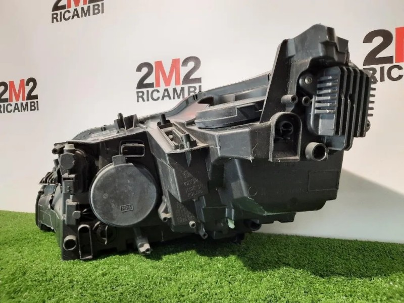 Proiettore ANT DX 1616878080 9810478080 Peugeot 3008 II 2016