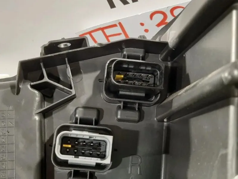 Proiettore ANT DX 98 362 301 8089914772 Peugeot 3008 II 2016