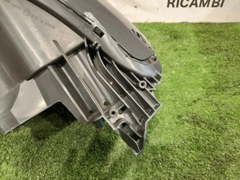 Proiettore ANT DX 98 362 301 80 Peugeot 3008 II 2016