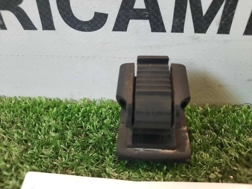 Supporto Radiatore Acqua ANT DX 2105040146 Mercedes Classe SLK R170 1997