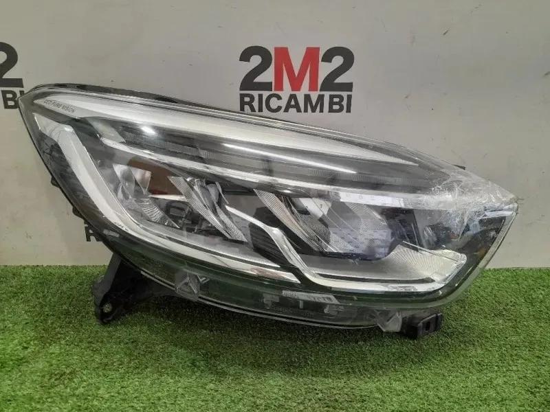 Proiettore ANT DX 260101671 DA GUARDARE DIFFETTI Renault Captur I 2017