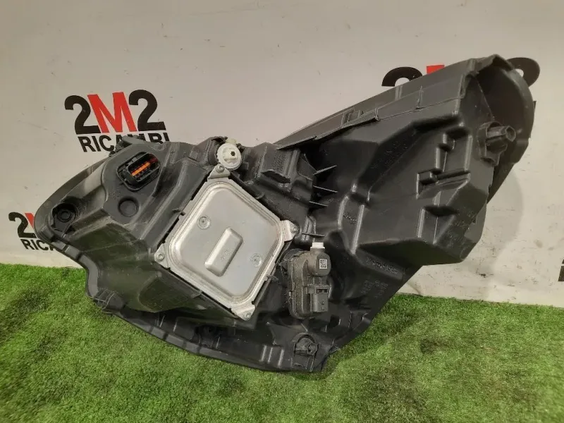 Proiettore ANT DX 260104525R Renault Captur II 2019