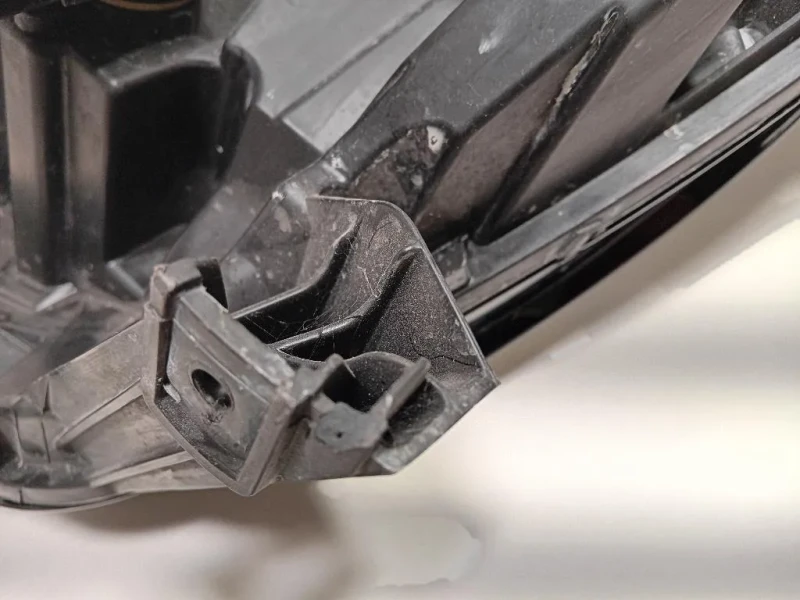 Proiettore ANT DX 260108676R Renault CLIO IV 2013