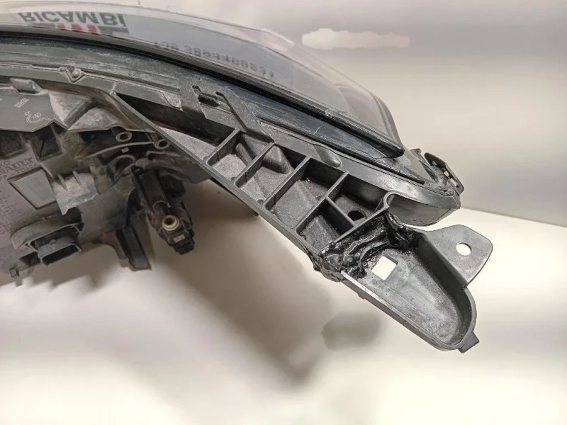 Proiettore ANT DX 260108676R Renault CLIO IV 2013