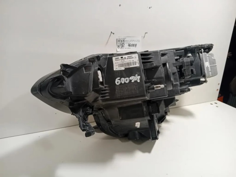 Proiettore ANT DX 260100663R DIFETTI IN FOTO Renault Mégane IV 2016