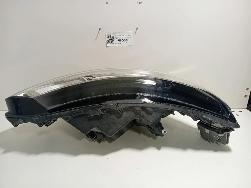 Proiettore ANT DX 260100663R DIFETTI IN FOTO Renault Mégane IV 2016