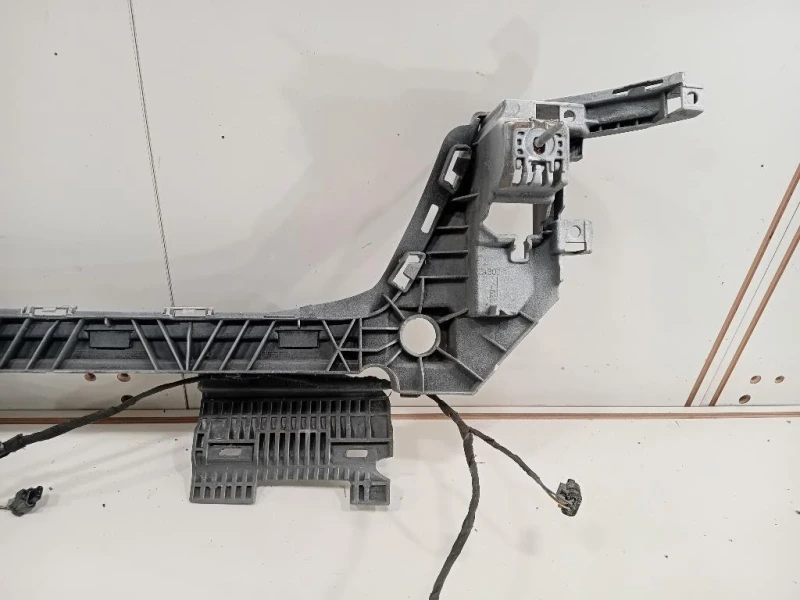 Supporto Spoiler Paraurti POST 8W9 807 385 Audi A4 8W5 Avant 2015