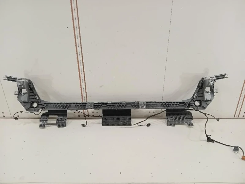 Supporto Spoiler Paraurti POST 8W9 807 385 Audi A4 8W5 Avant 2015