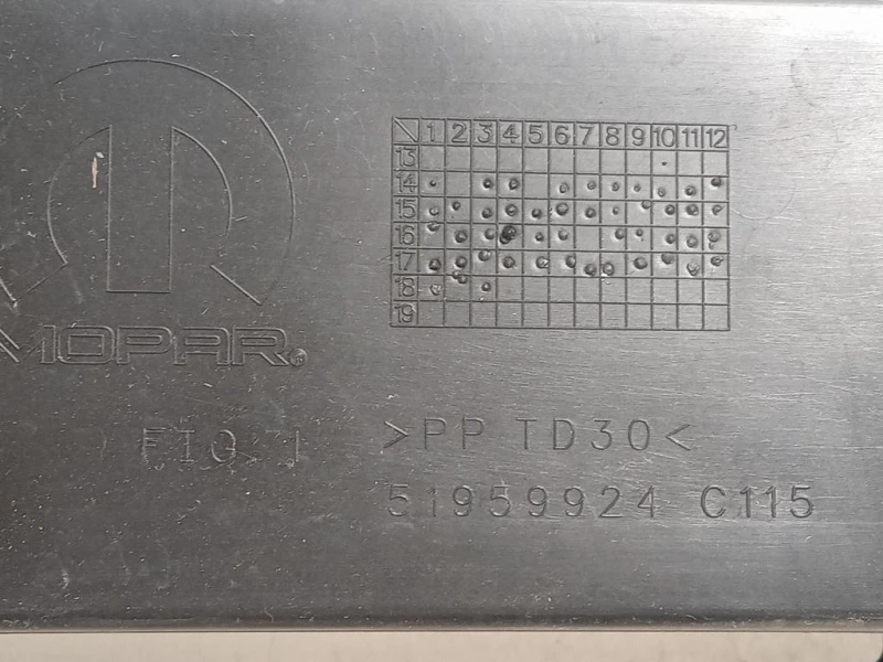 Supporto Spoiler Paraurti POST 51959924 Jeep Renegade 2018