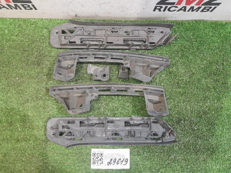 Supporto Spoiler Paraurti POST 1T0807936 Volkswagen Caddy III 2004