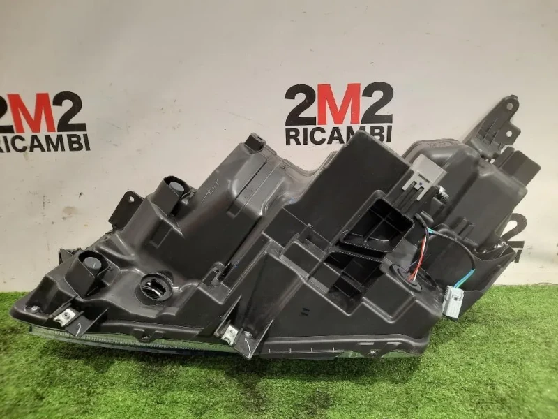 Proiettore ANT DX 100-7R016 Suzuki Vitara II 2018