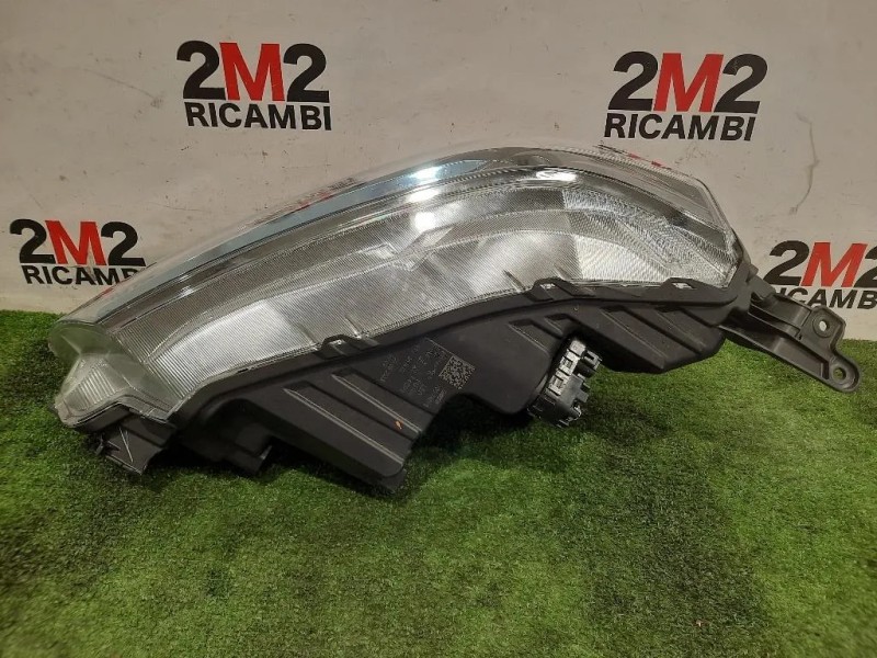 Proiettore ANT DX 100-7R016 Suzuki Vitara II 2018