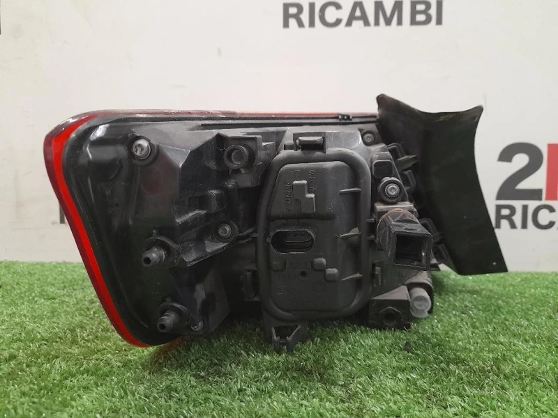 Fanale EST POST DX 8V4945070 Audi A3 8VA Sportback 2012