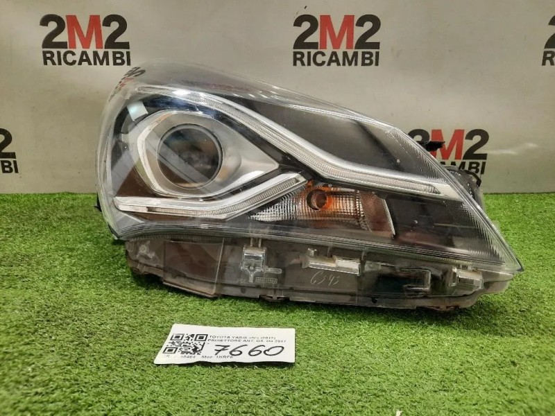 Proiettore ANT DX  Toyota Yaris IV 2017