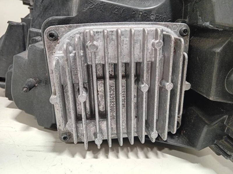 Proiettore ANT DX 31677021 Volvo V40 II 2012