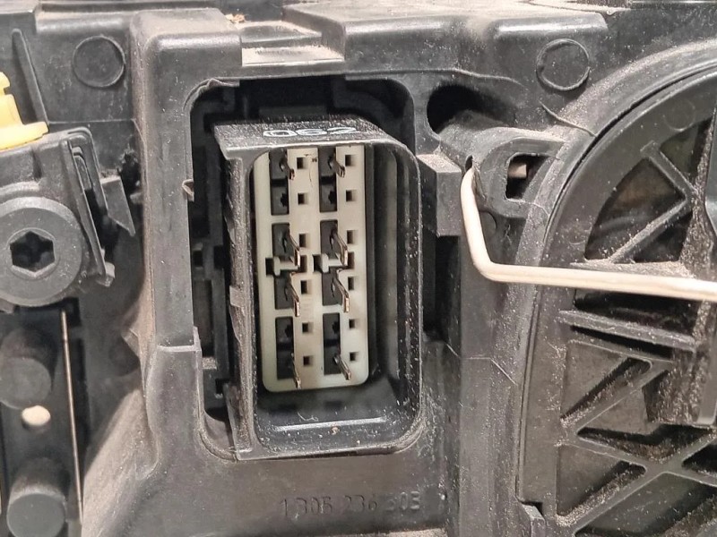 Proiettore ANT DX 31299590 Volvo V50 2004