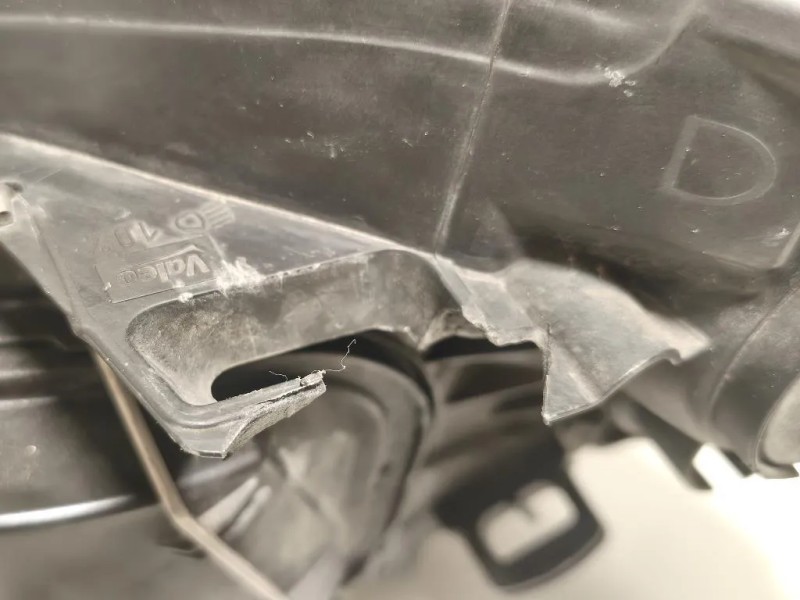 Proiettore ANT DX 30763146 Volvo XC60 I 2009