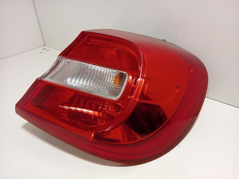 Fanale EST POST DX A1569060858 Mercedes Classe GLA X156 2014