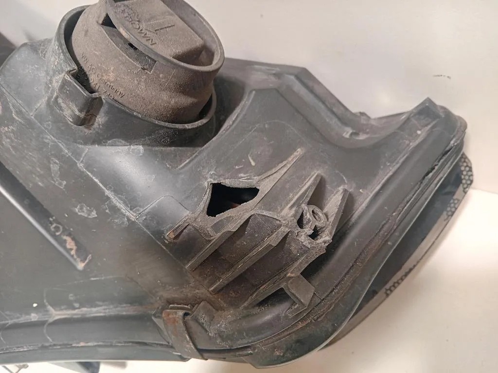 Proiettore ANT SX 8W0941005A Audi A4 8W2 2015