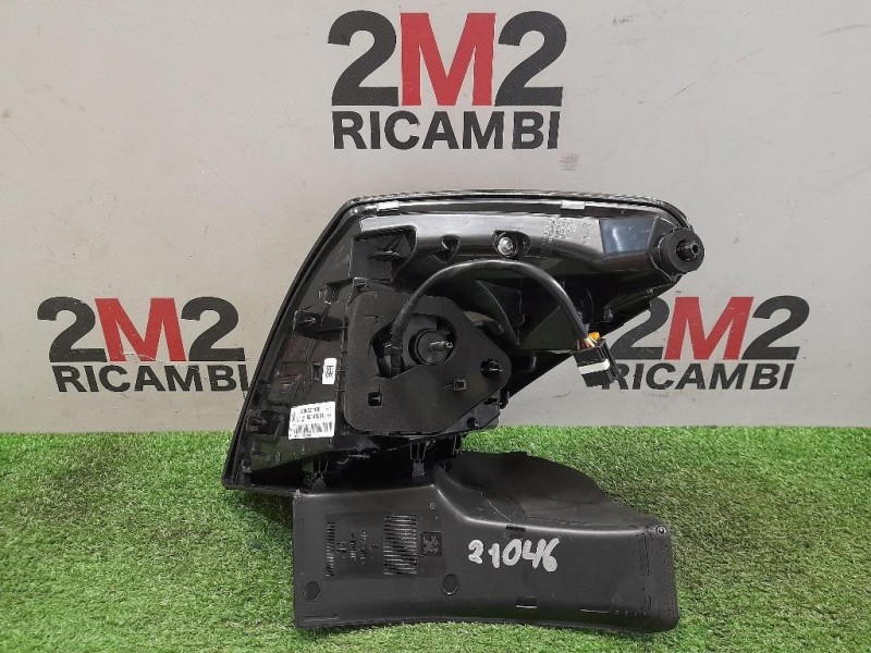 Fanale EST POST DX 9836231180 82140201 Peugeot 3008 II 2016