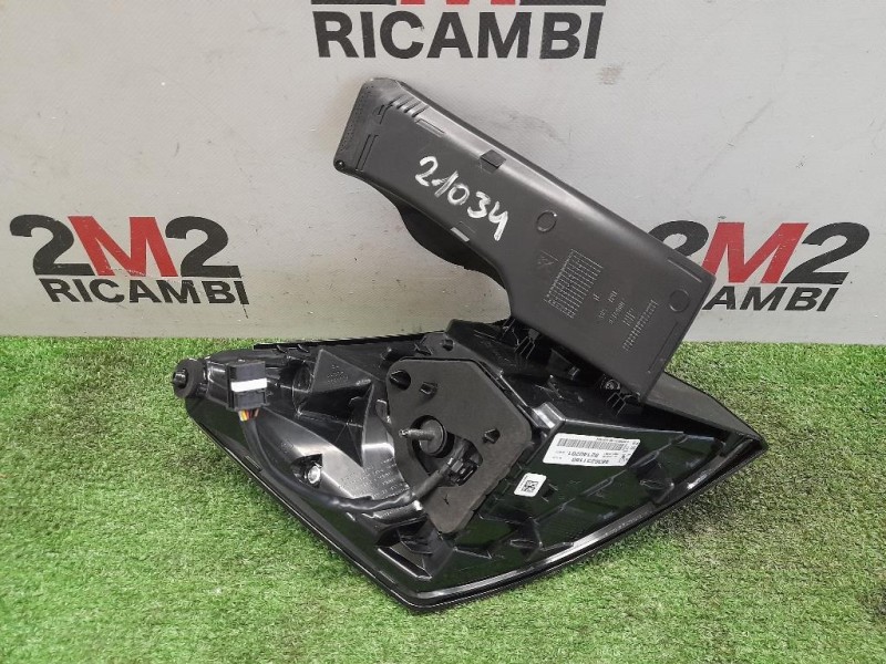 Fanale EST POST DX 9836231180 82140201 Peugeot 3008 II 2016