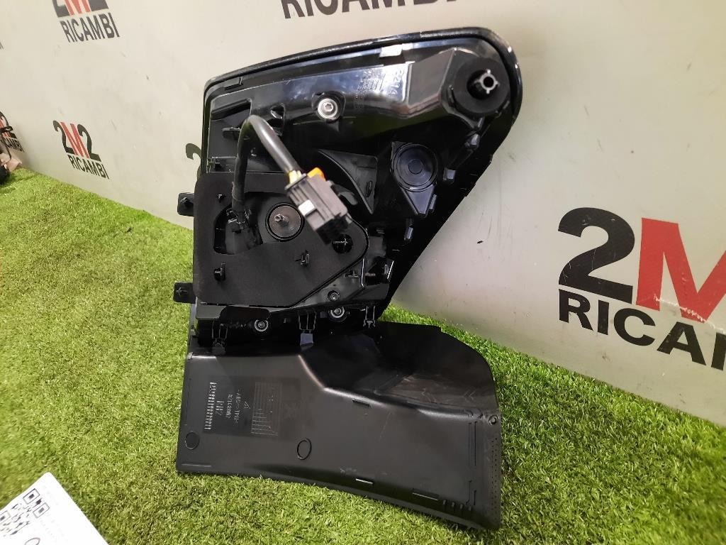 Fanale EST POST DX 9836231180 Peugeot 3008 II 2016