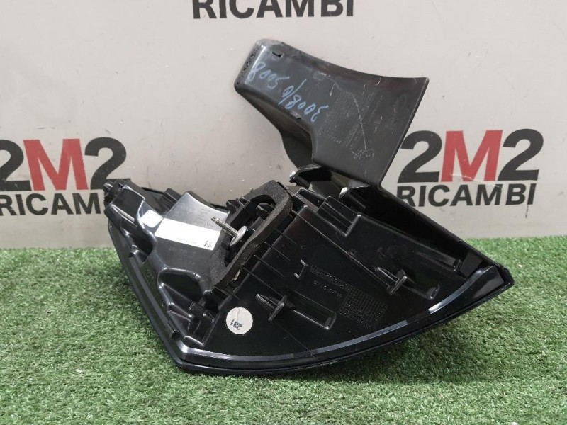 Fanale EST POST DX 9810477080 Peugeot 3008 II 2016