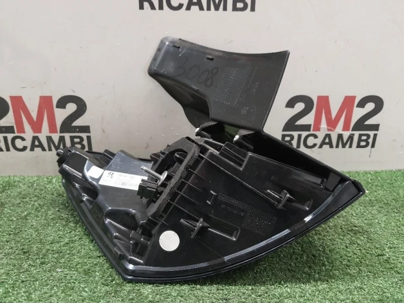 Fanale EST POST DX 9810477080 Peugeot 3008 II 2016