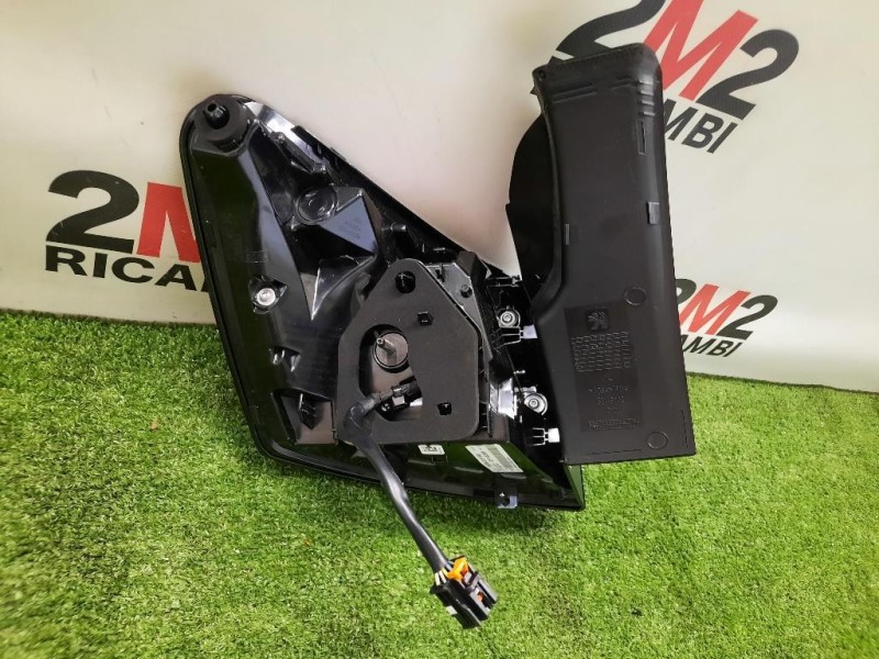 Fanale EST POST DX 9836231180 82140201 Peugeot 3008 II 2016