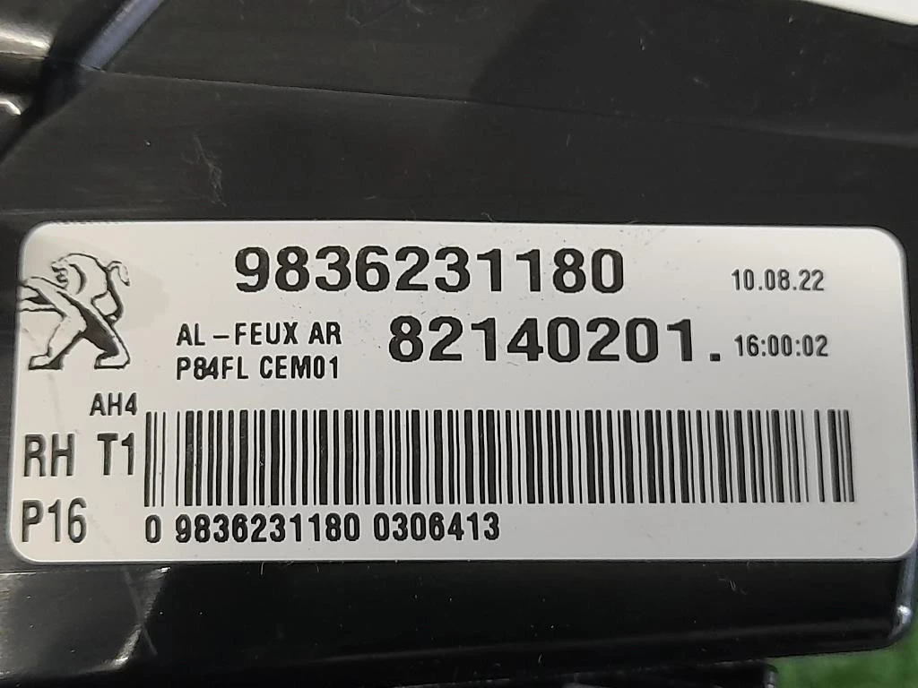 Fanale EST POST DX 9836231180 Peugeot 3008 II 2020