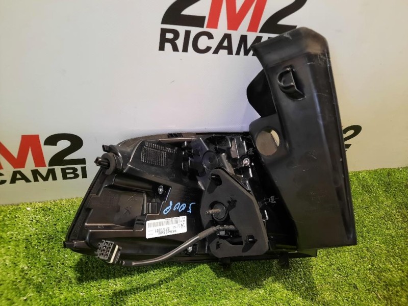 Fanale EST POST DX 9836231580 RESTYLING Peugeot 5008 II 2017