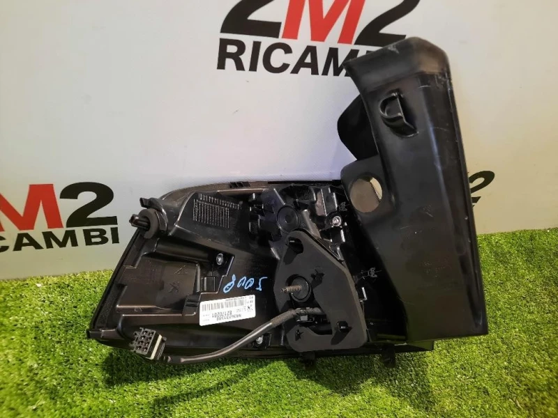 Fanale EST POST DX 9836231580 RESTYLING Peugeot 5008 II 2017