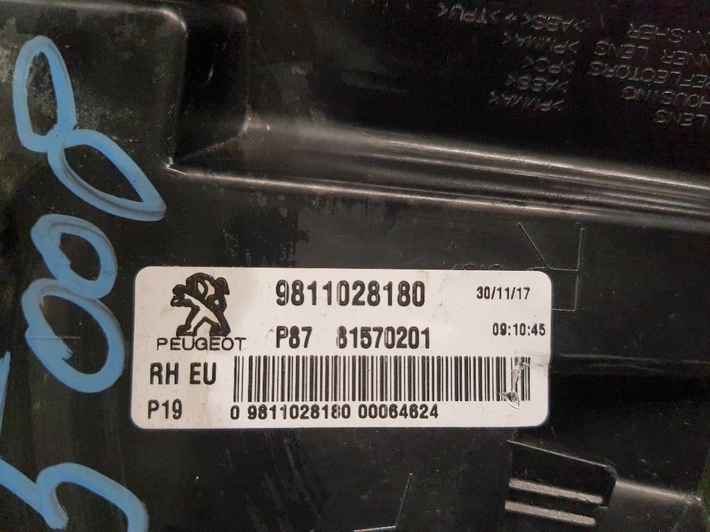 Fanale EST POST DX 9811028180 Peugeot 5008 II 2017