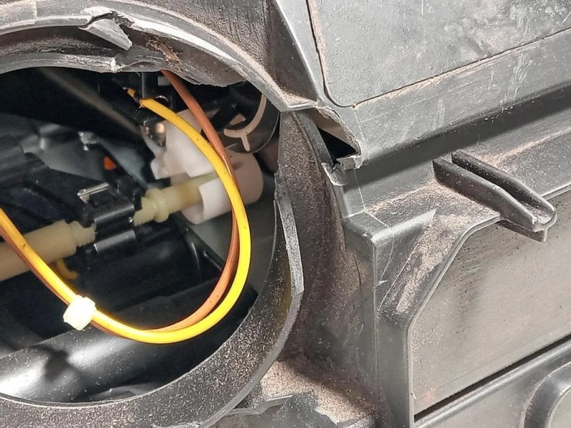 Proiettore ANT SX 8J0 941 003 N DANNI IN FOTO Audi TT 8J3 2010