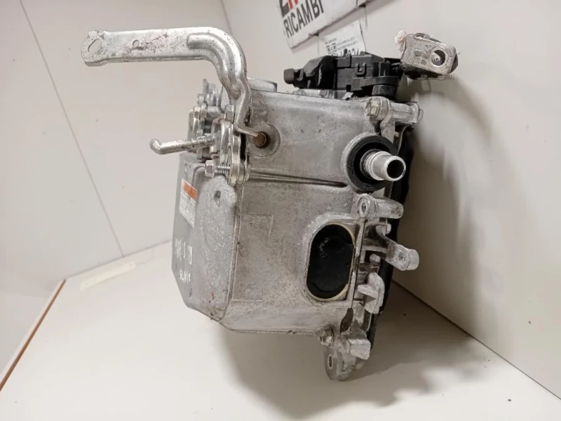 Trasformatore G9200-52033 Toyota Yaris IV 2017