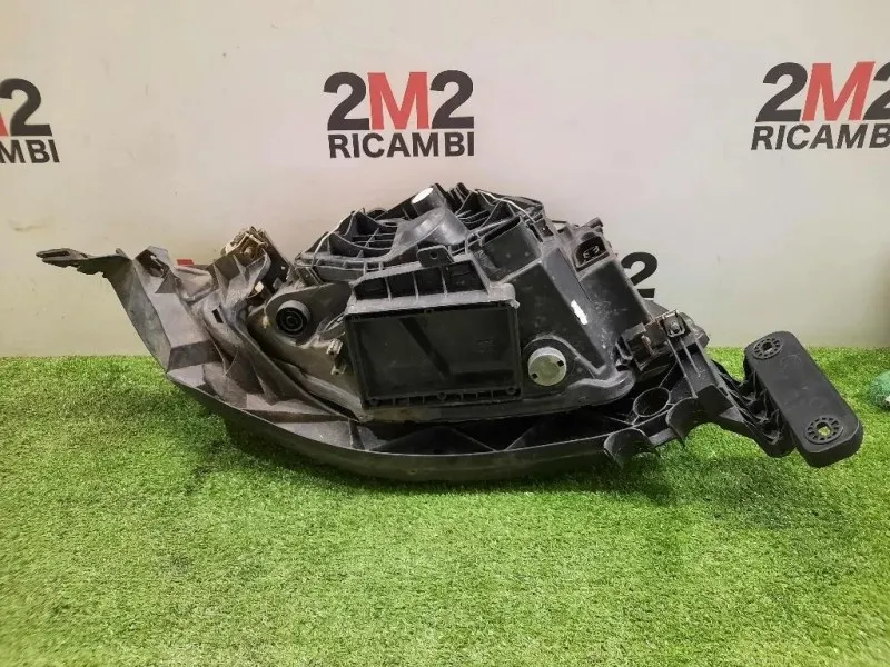 Proiettore ANT SX 63117249651 Bmw Serie 1 E87 Berlina 2005