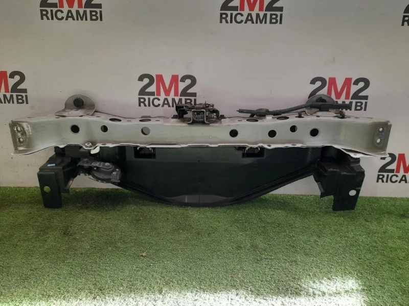 Traversa Frontale SUP ANT 532050D905 Toyota Yaris IV 2014